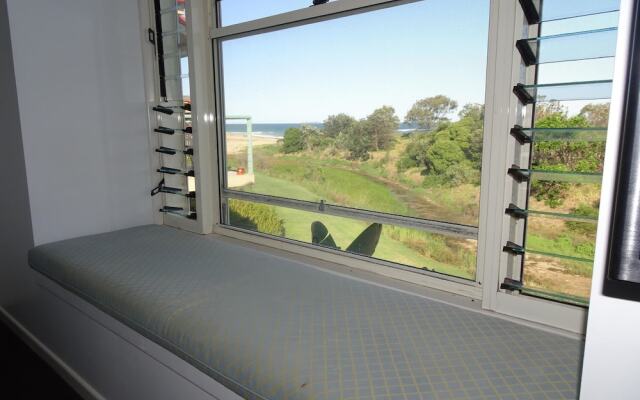 Sea Views at Aqualuna - 3 Bed Apartment