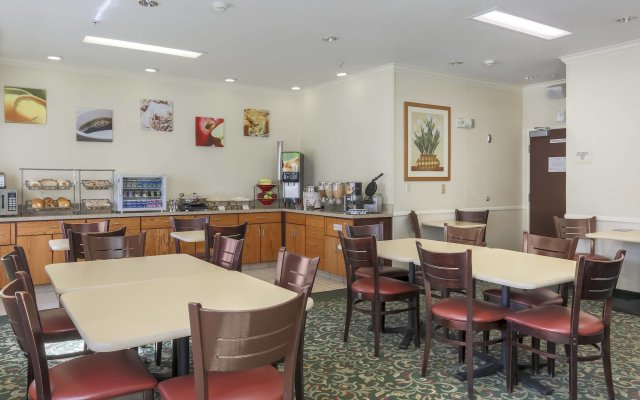 Fairfield Inn by Marriott Visalia Sequoia