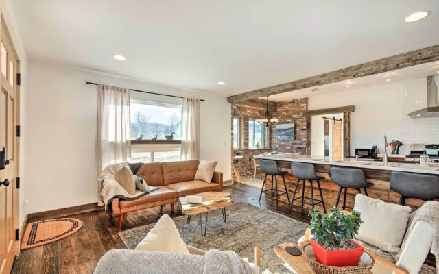 Beautiful Livingston Home w/ Mountain Views