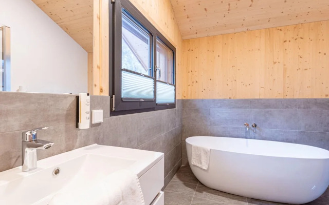 Natural Chalet With Sauna and hot tub