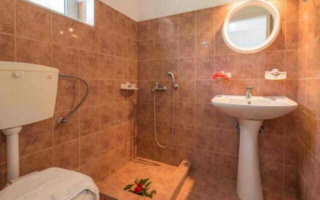 Yiannis Studios