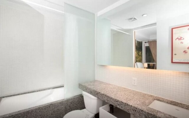 Super Awesome King West Furnished Suite