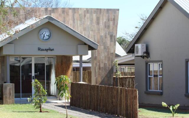 Tlou Safari Lodge