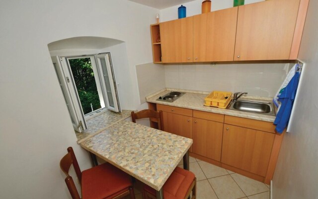 Awesome Home in Dubrovnik With Wifi and 2 Bedrooms