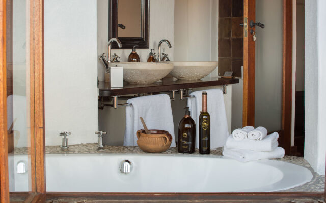Royal Madikwe Game Lodge