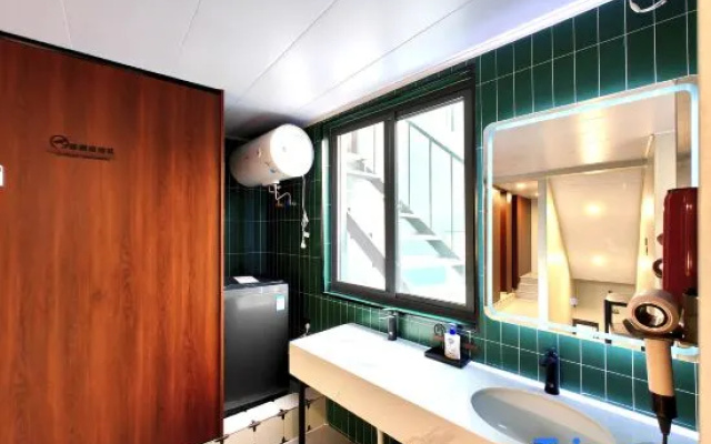 Shiyoubajiu Homestay – Bathroom – Kaifeng