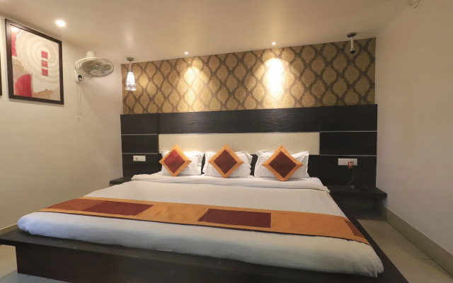 Oyo 23403 Hotel Rashmi