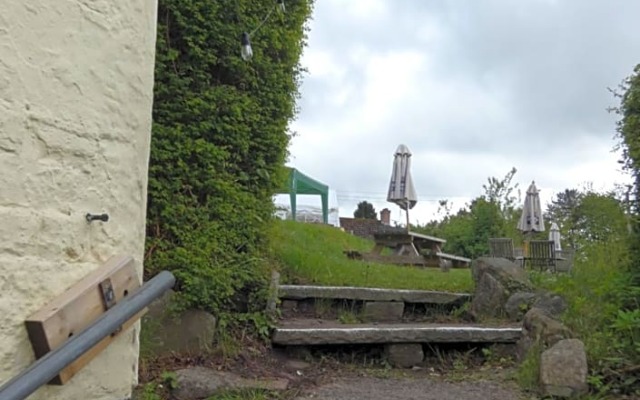 The Farmers Arms, Cwmdu