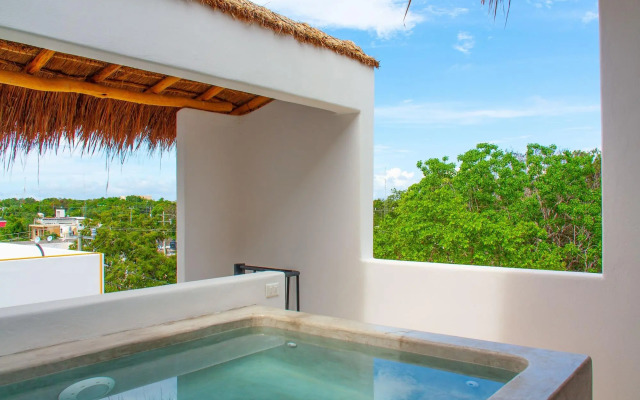 KA'A New Penthouse Private Rooftop Pool