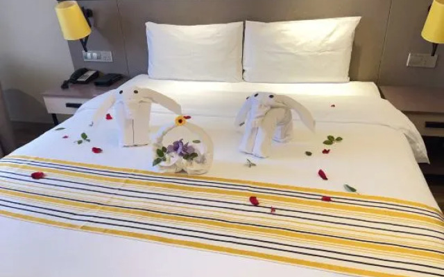 Homeinn Plus Hotel (Hefei Huaihe Road Pedestrian Street)