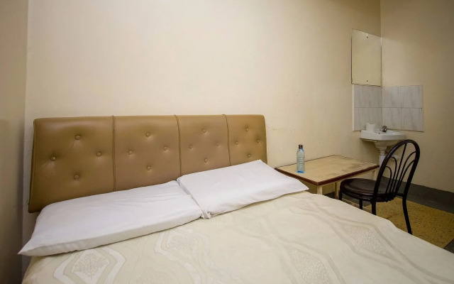 Seldom Hotel