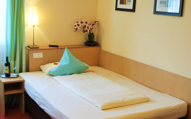 Atomis Hotel Düsseldorf City