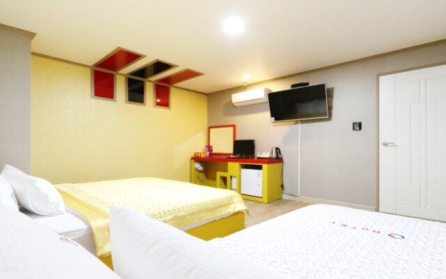 G Hotel