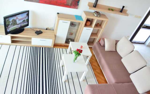 Apartments Lounger Frkovic
