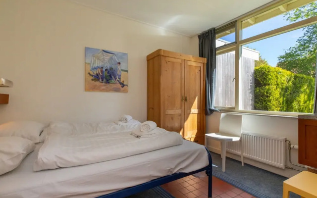 Bungalow Near Dutch Beach With Garden