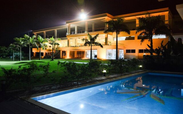 Diamond Bay Golf & Villas