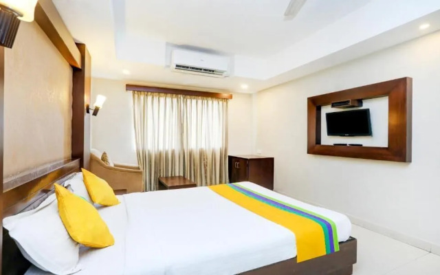 Itsy By Treebo - Greenwood Inn And Suites