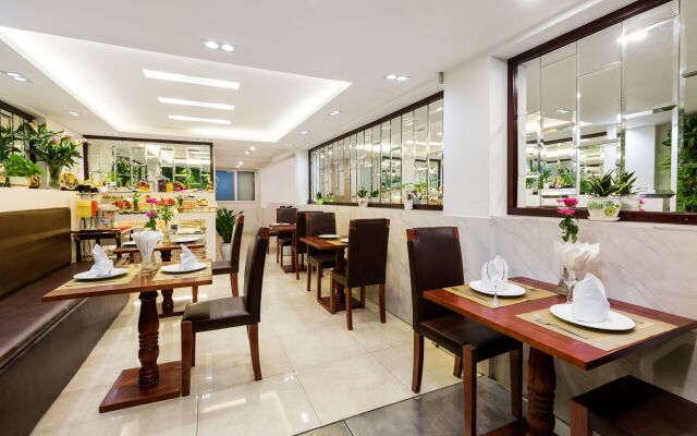 S Central Hotel & Spa