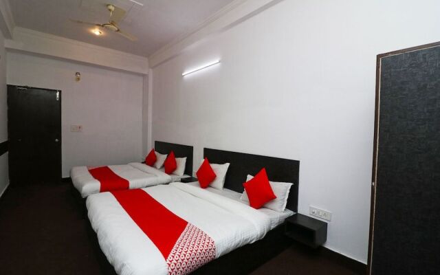OYO 36432 Hotel Tarang