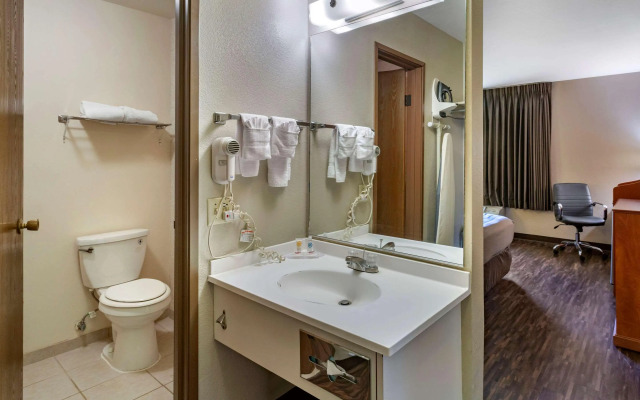 Econo Lodge Inn and Suites Sandy