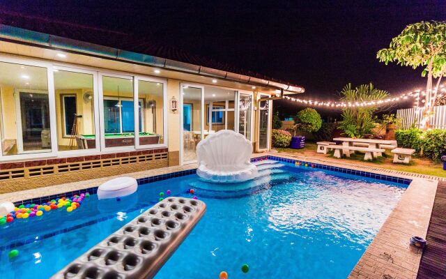 Beverly Thai House Pool Villa