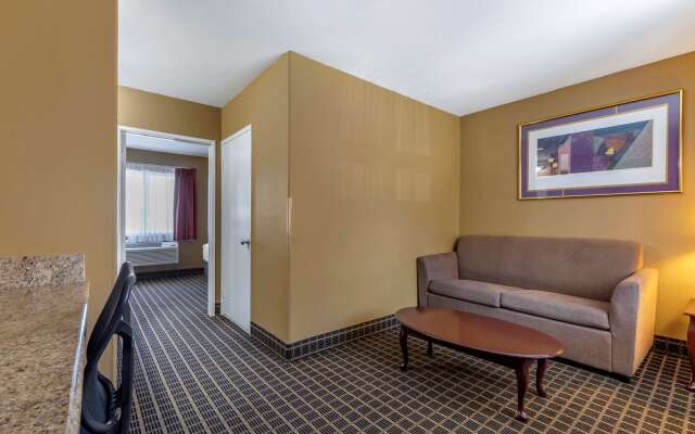 Quality Inn & Suites Westminster Seal Beach