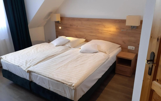 Land Gut Hotel Zum Alten Forsthaus