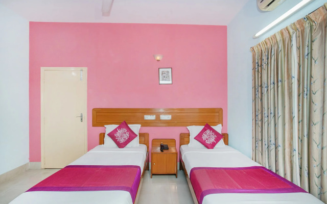 Hotel Red Carpet Residence by OYO Rooms