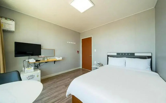 Ocean Beach Motel