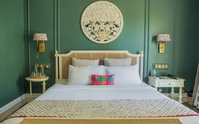 Red Thread Calangute