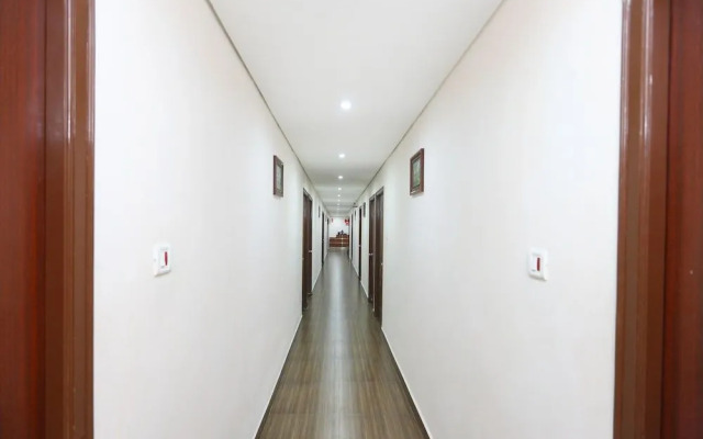 Palm tree serviced apartments