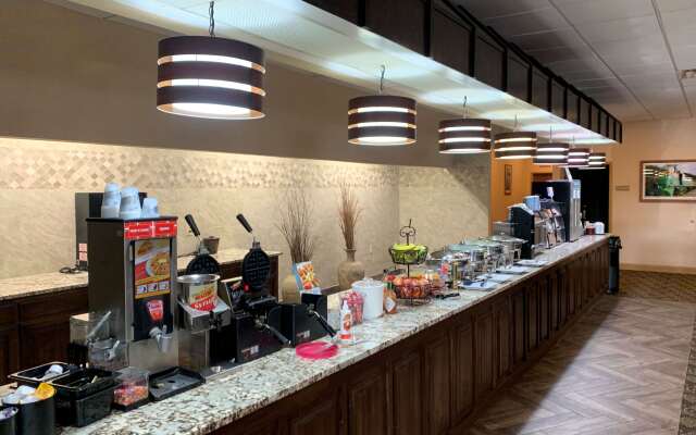 Best Western Crossroads Of The Bluffs