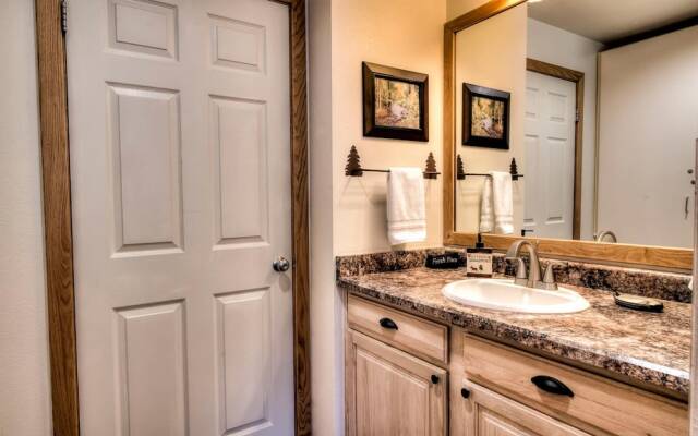 Lakeshore 1540 by Book by Owner