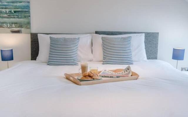 Serendipity, an apartment on the high street!