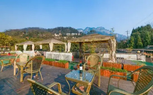 Hillside Spring Resort