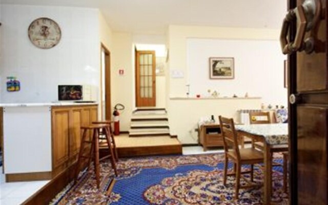 Comfortable Trastevere Apartment, Wifi, Parking