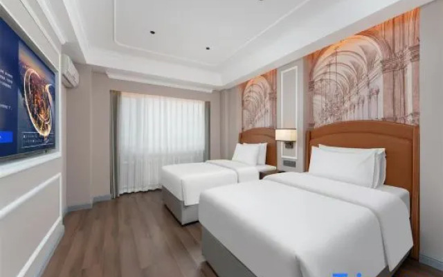 Vienna Classic Hotel (Zhongsujin Street Store, Manzhouli)