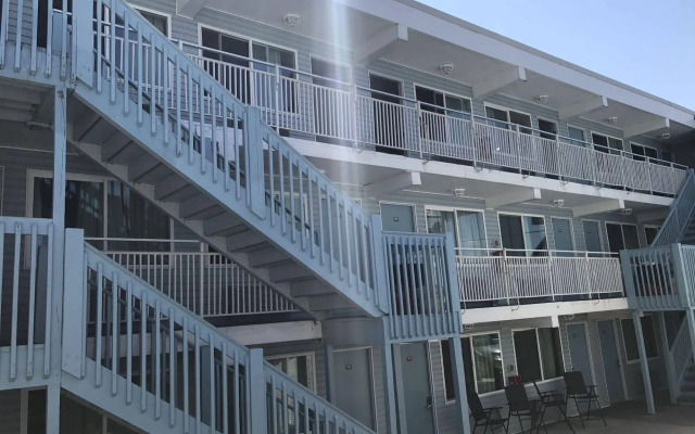 Seaside Sands Inn