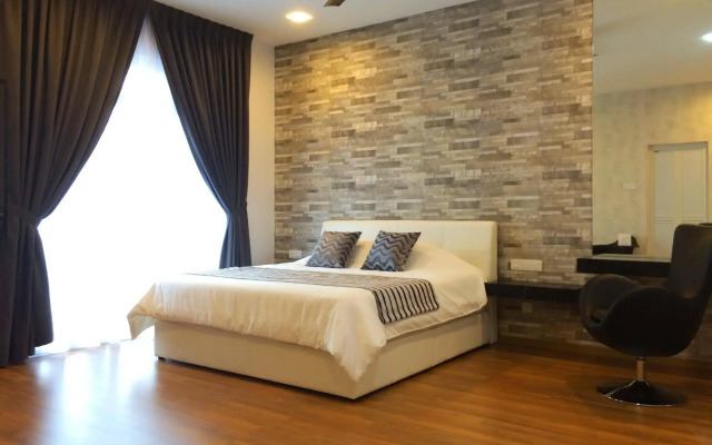 Shamrock Boutique Villa