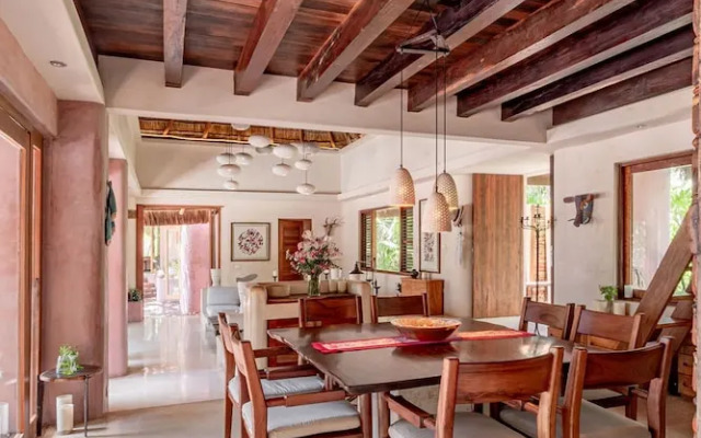 Anana Casa Cantarena Beachfront Meals Included