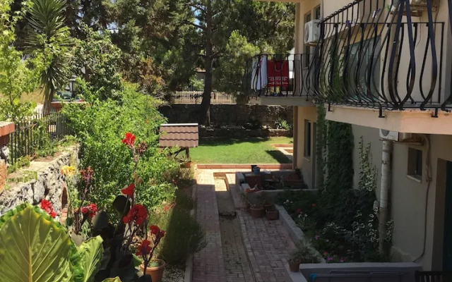 poppy apart hotel