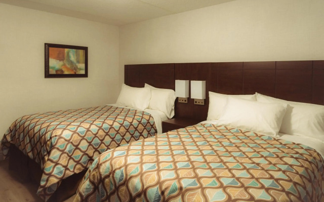Deluxe Inn