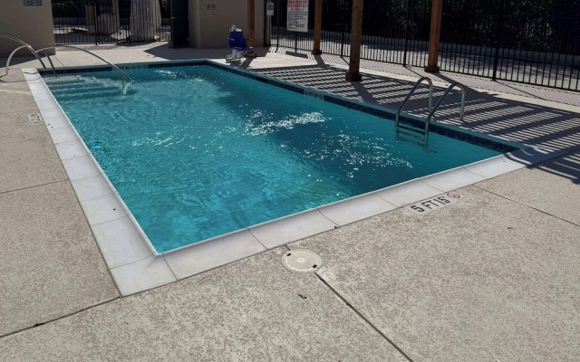 Comfort Inn & Suites Huntsville Near University