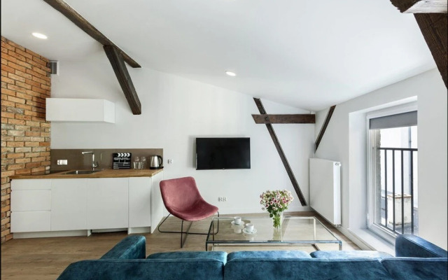 Cinema Hostel & Apartments