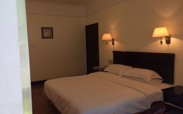 Pipaxi Hotel