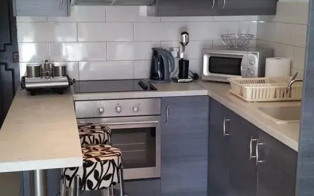 Green Valley Modern Studio