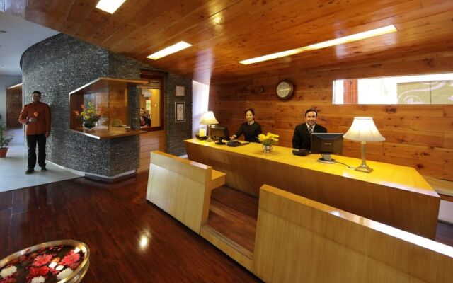 Manu Allaya Spa Resort
