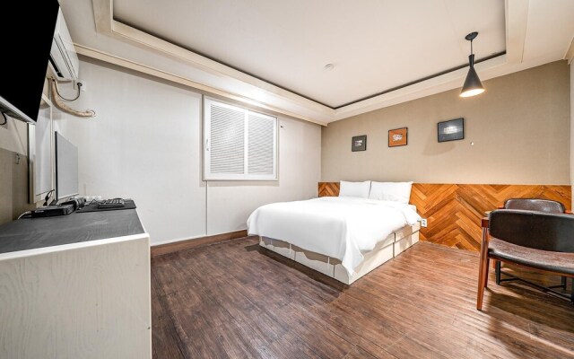 Suwon Box-one