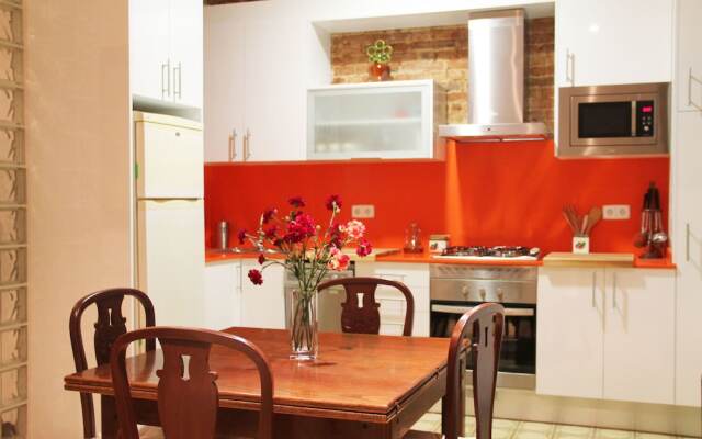 Cómodo Apartamento frente a la Sagrada Familia