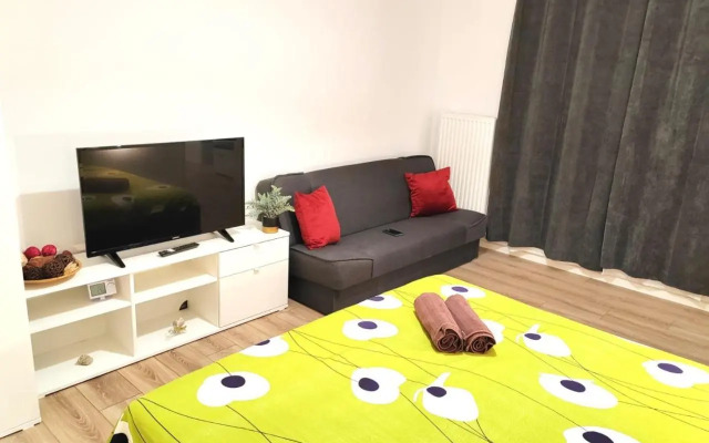 Plaza Residence Studio 2
